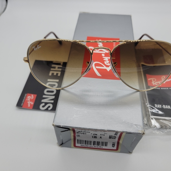 Rayban Aviator Gradient Sunglasses - Picture 4 of 10